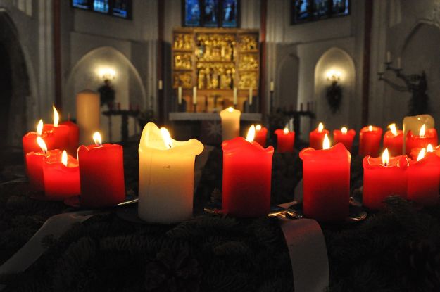 Adventsandacht am Wichernkranz, © Hauptkirche St. Jacobi | Foto: Julia Siebrecht