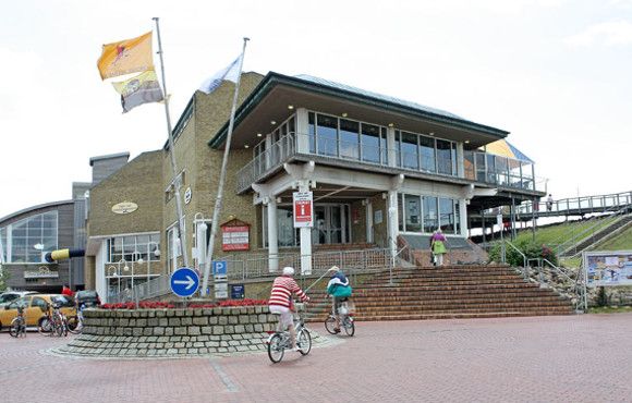 Gäste- und Veranstaltungszentrum Büsum, © Tourismus Marketing Service Büsum GmbH